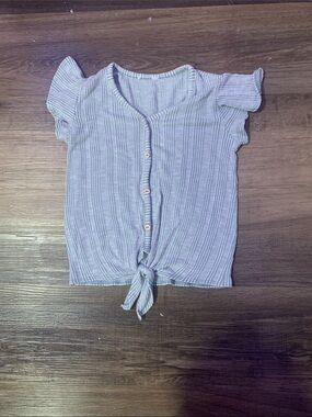Women’s Lavender Button-Front Tie-Hem Top